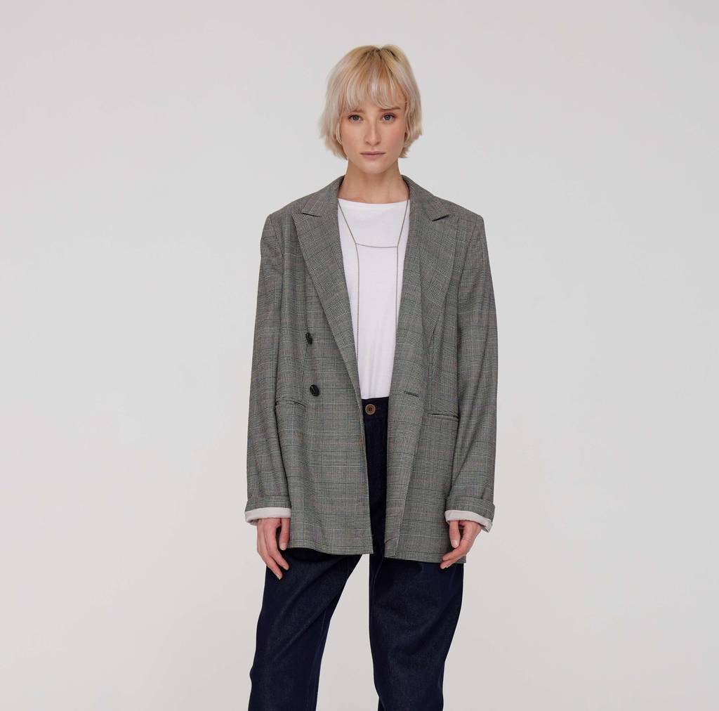 Пиджак двубортный в розовую клетку