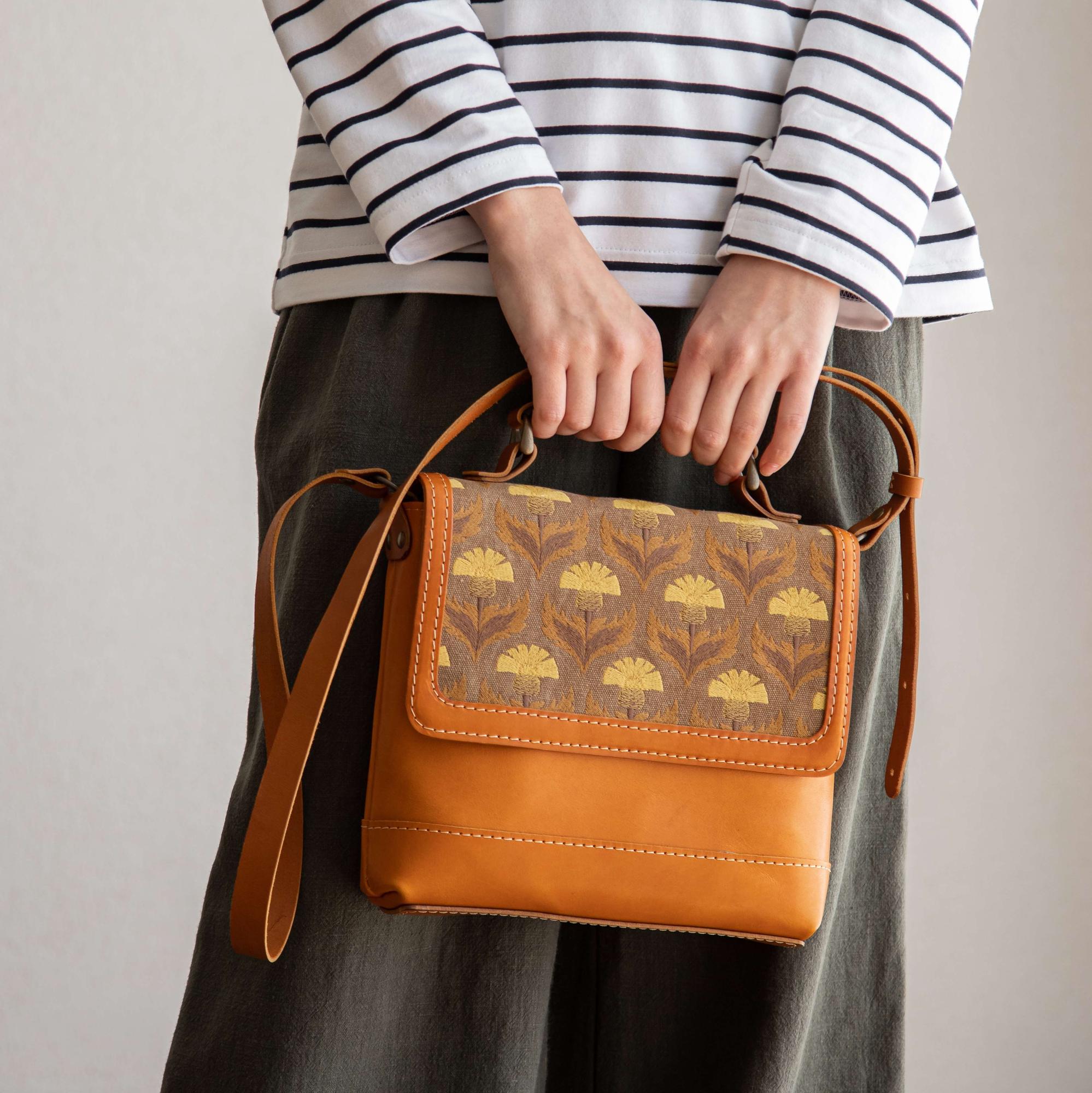 Сумка почтальона "Чертополохи"/охра