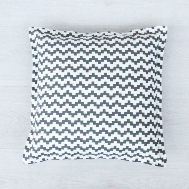 Подушка "Горизонтальный зигзаг"