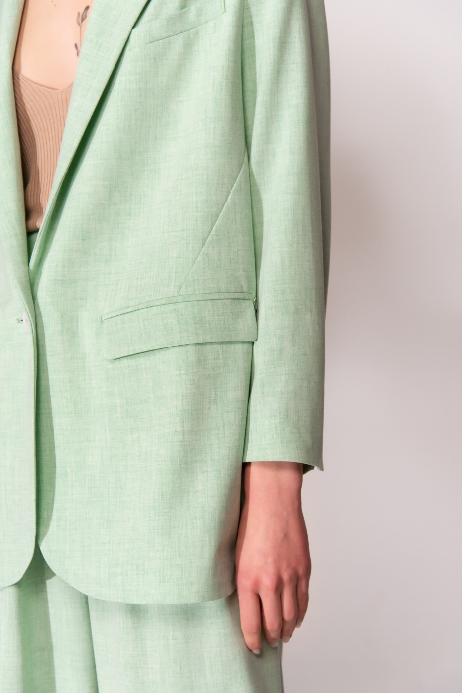 OTTOD'AME Блейзер оверсайз с объёмными плечами в оттенке свежей зелени