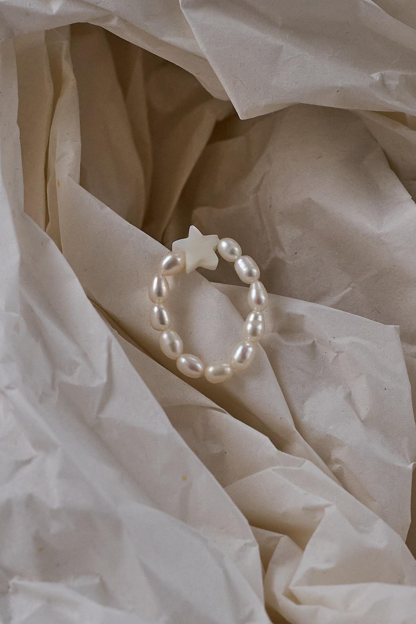 MODERN PEARLS Кольцо из речного жемчуга "star"