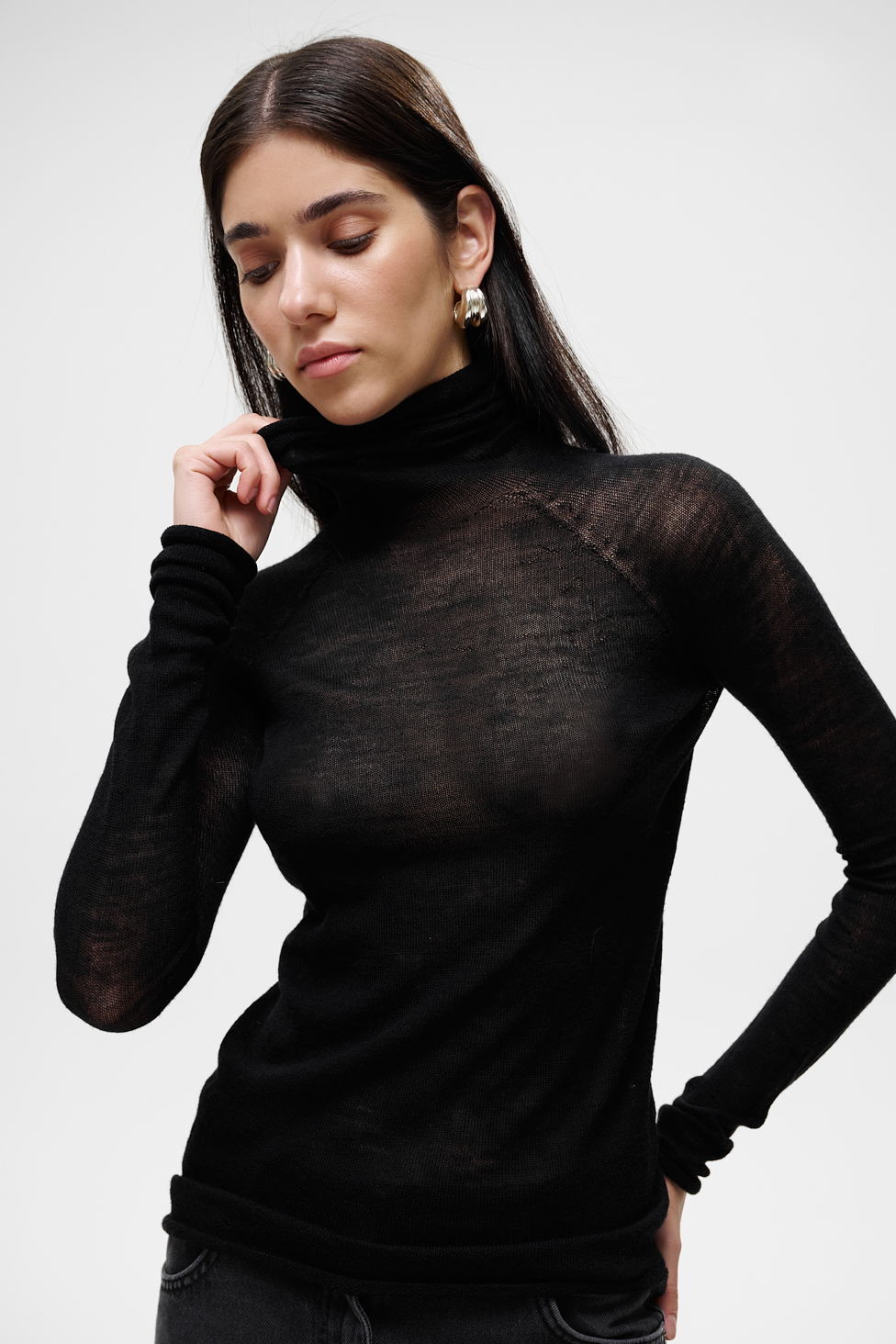 Roberto Collina Водолазка-вуаль из нежной шерсти ажурной вязки черного цвета