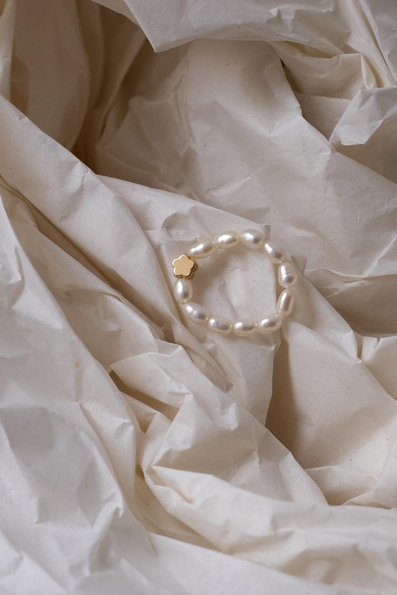 MODERN PEARLS Кольцо из речного жемчуга "flower "