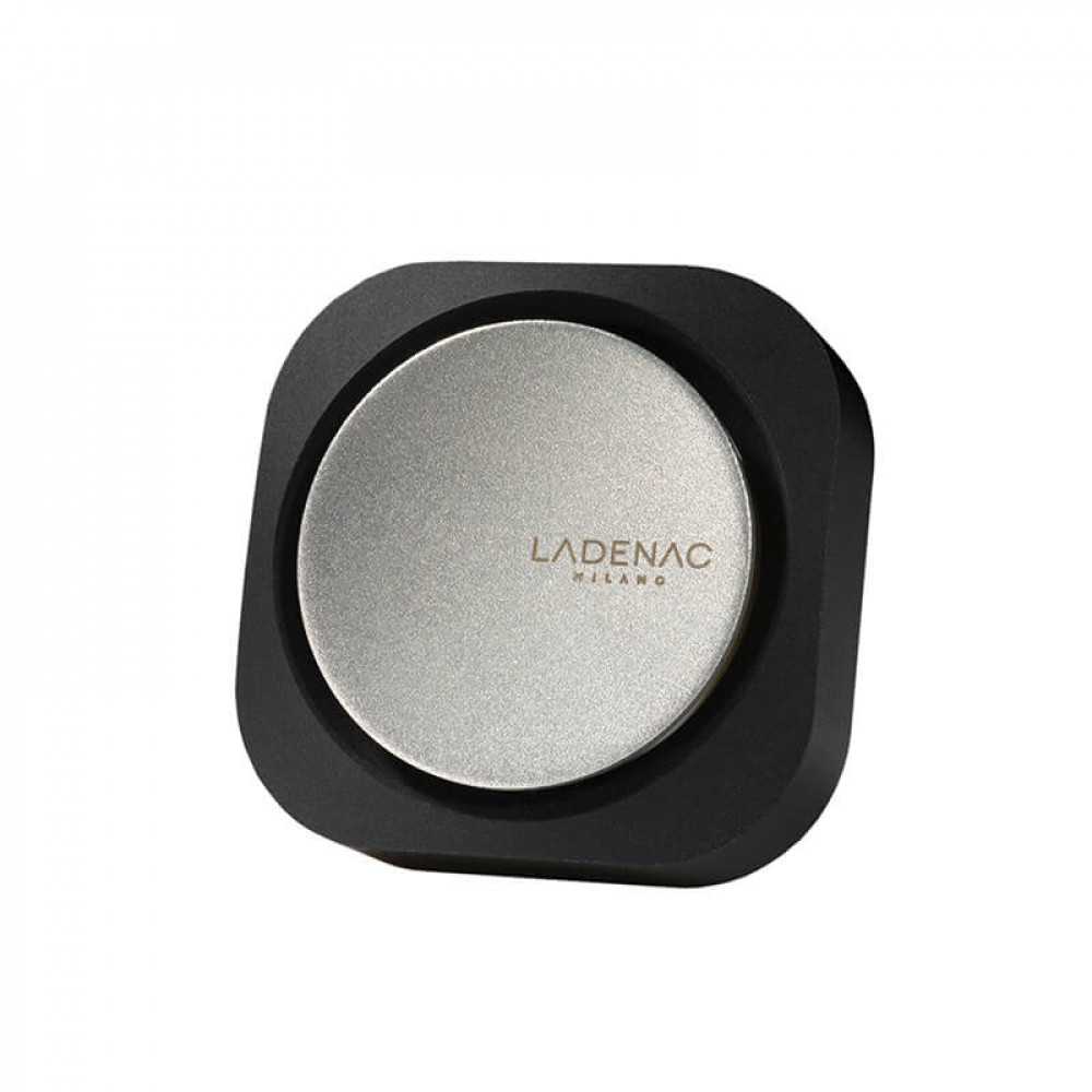 LADENAC Milano Диффузор для авто серебряный с набором из 4-х сменных блоков