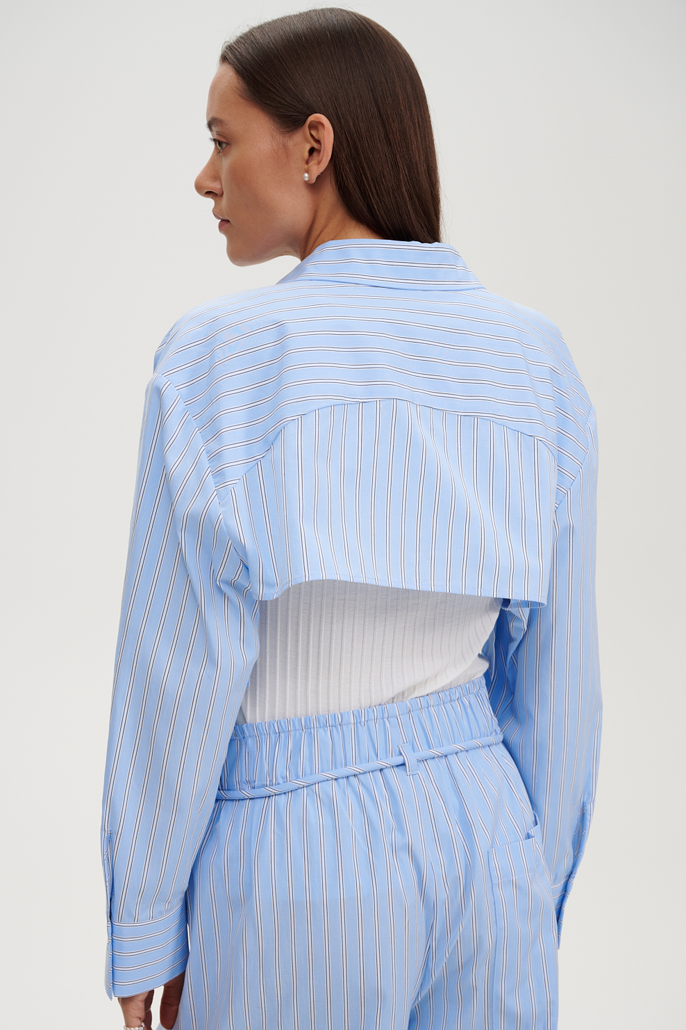 TELA Рубашка-кроп из хлопка с рисунком в полоску