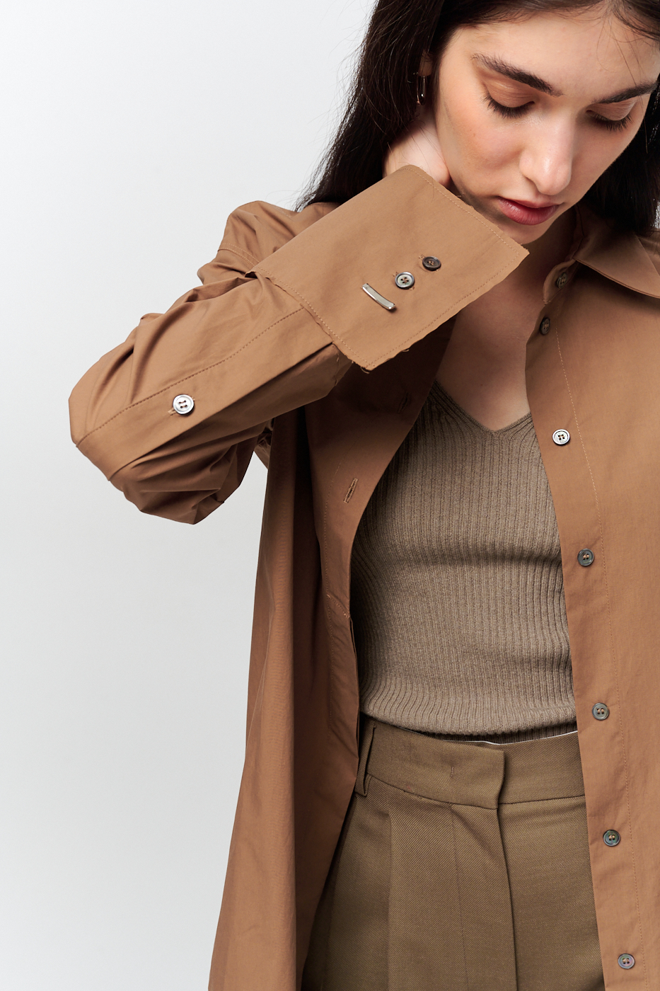 TELA Рубашка из плотного поплина в оттенке какао