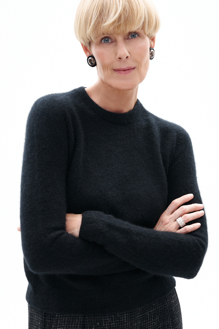 Roberto Collina Пуловер из премиального кашемира и шелка черного цвета