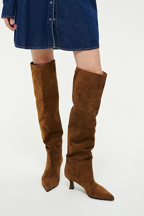 3JUIN Сапоги BEA из шелковистой замши оттенка коньяка