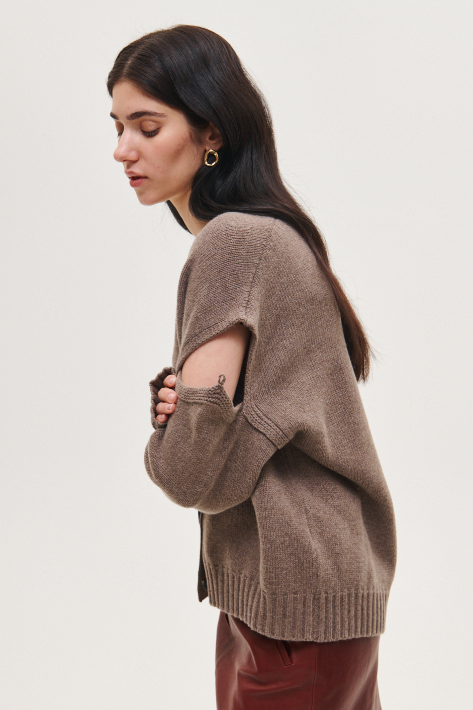 TELA Кардиган из бленда кашемира с разрезами по плечу