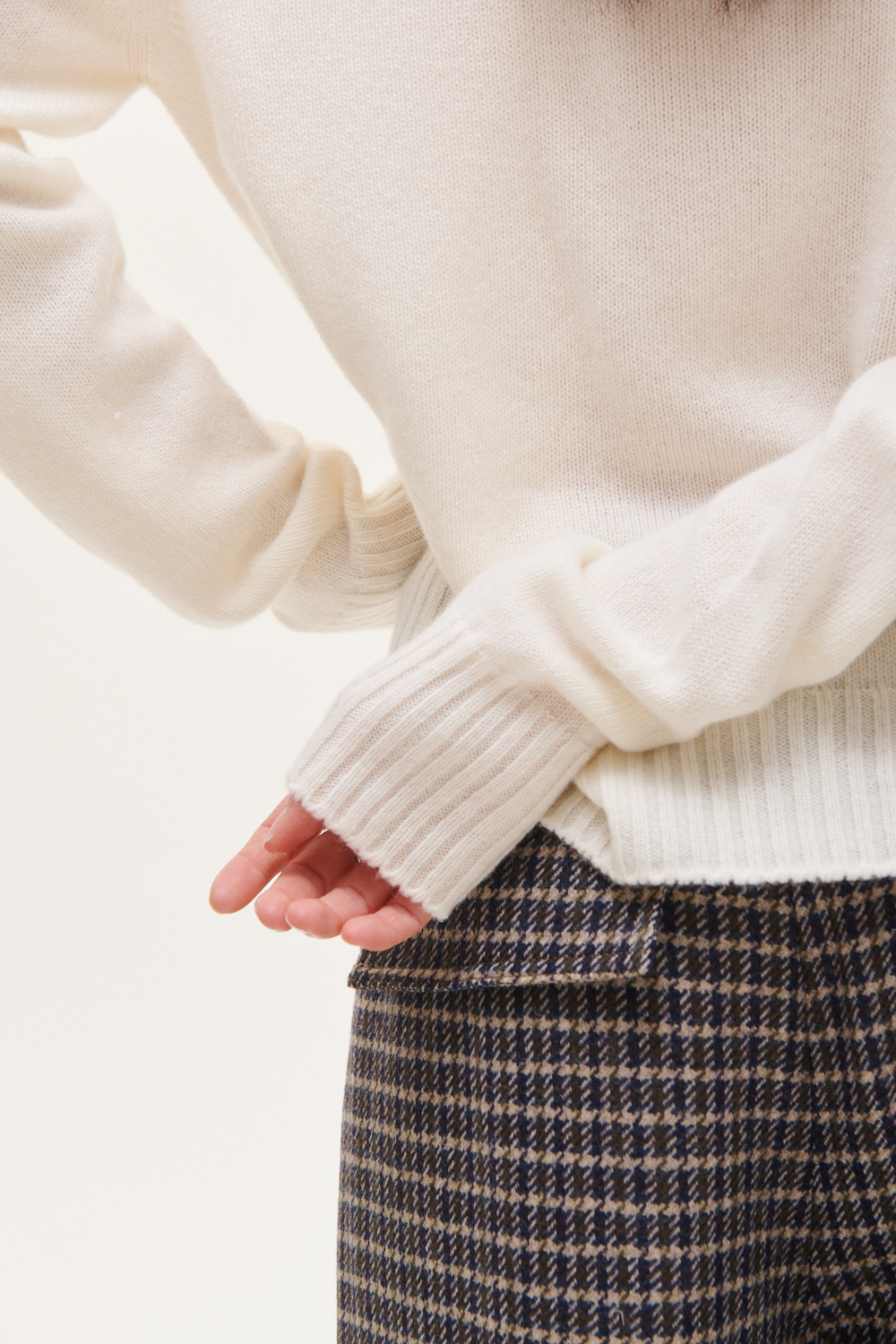 PHIILI Свитер с высокой горловиной из премиального итальянского кашемира молочного оттенка