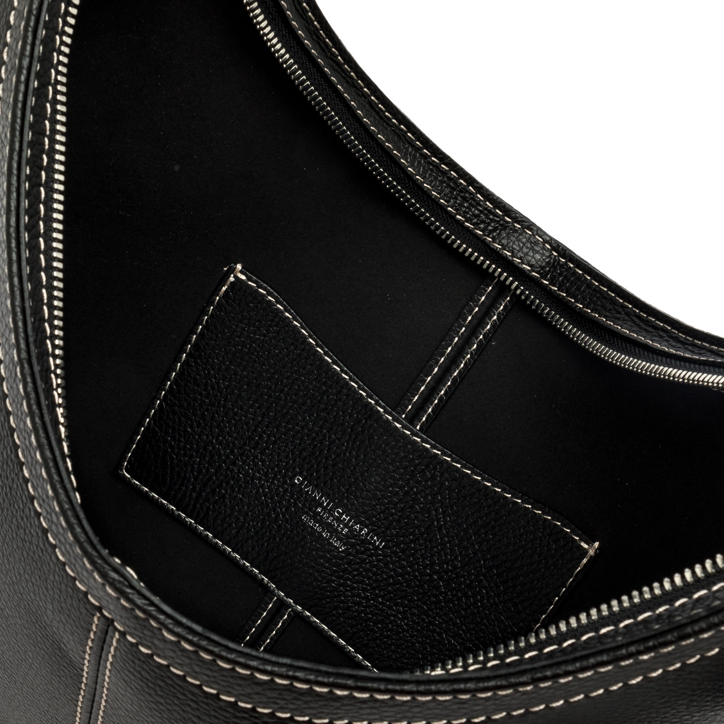 GIANNI CHIARINI Сумка-хобо NORMA из премиальной зернистой кожи черного цвета