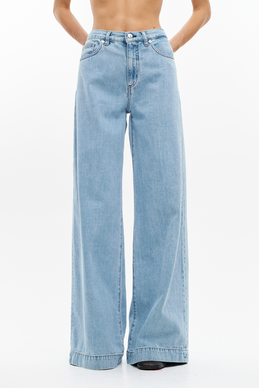 nine:inthe:morning  Джинсы NADIA с легким расклешением от бедра из премиального нежно-голубого денима