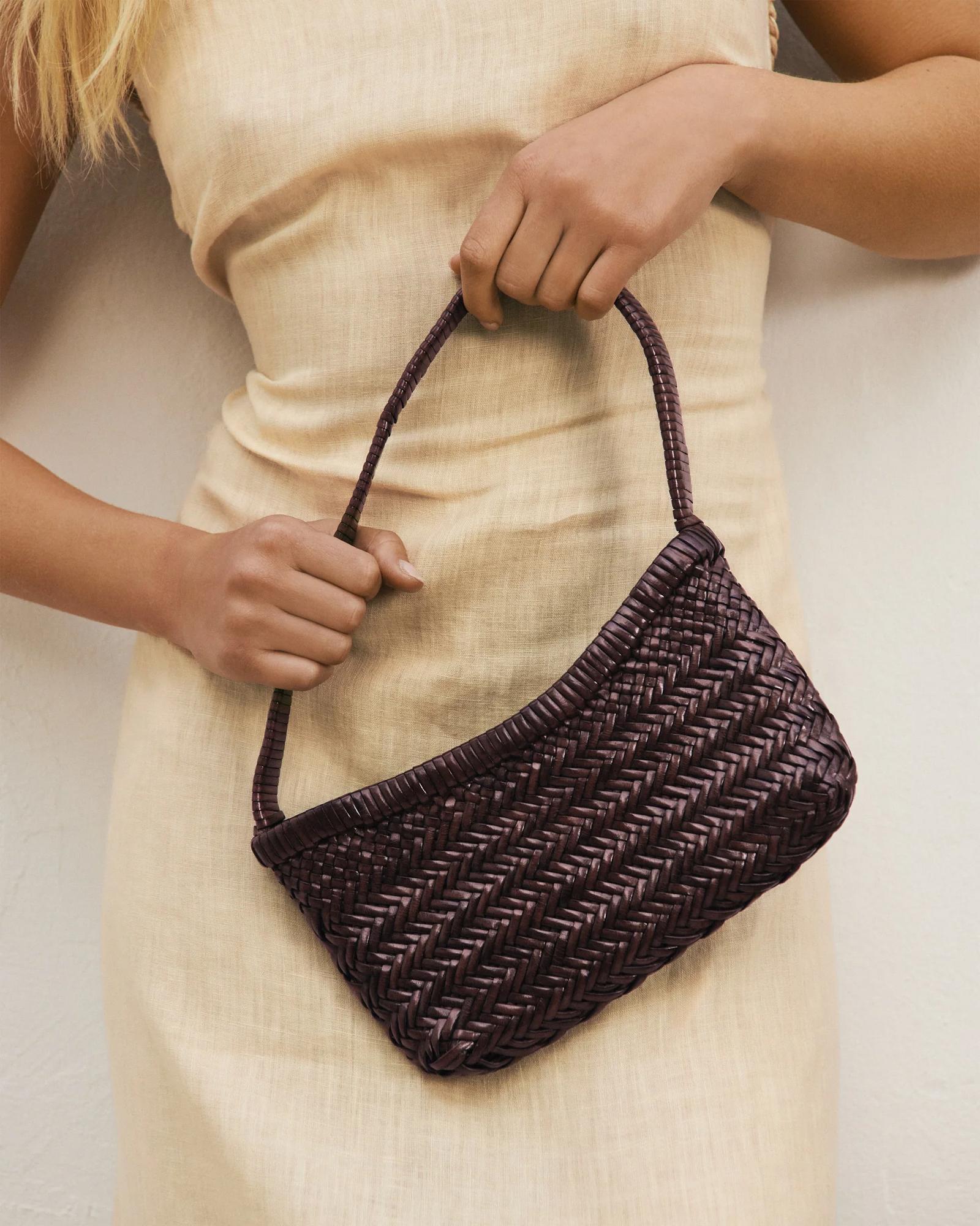 MANEBI  Сумка мини из плетеной кожи оттенка коньяка ALEX  RIVIÈRE X  MANEBÍ