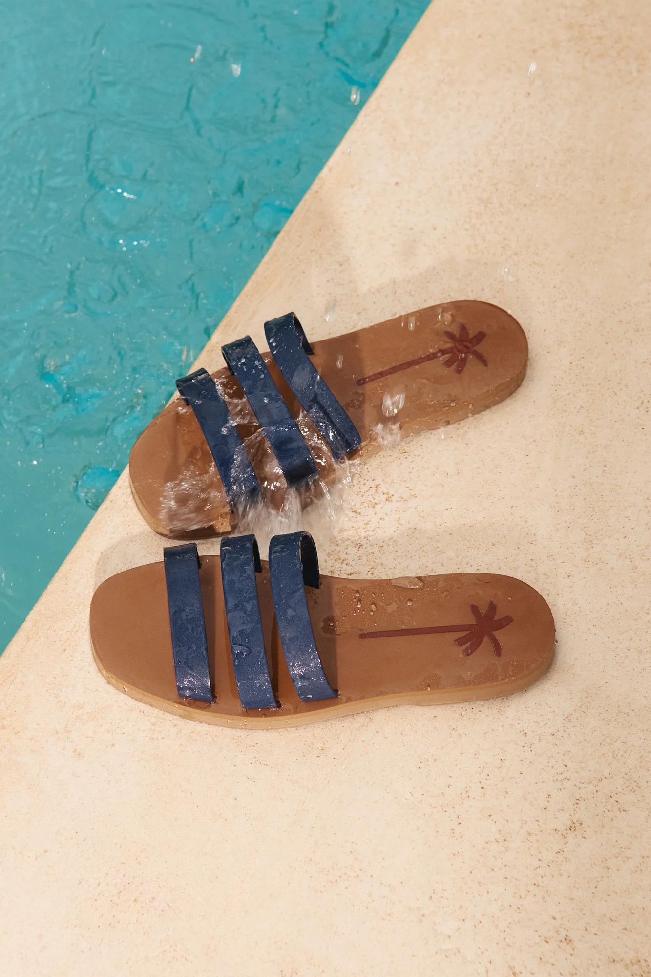 MANEBI  Шлепанцы EVA с тремя ремешками оттенка navy blue