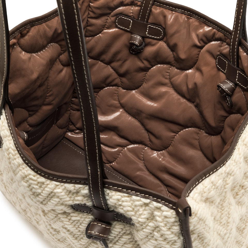 GIANNI CHIARINI  Сумка-тоут MARCELLA  double touch двусторонняя: жаккардовая шерсть букле + хрустальный нейлон в кремовом оттенке
