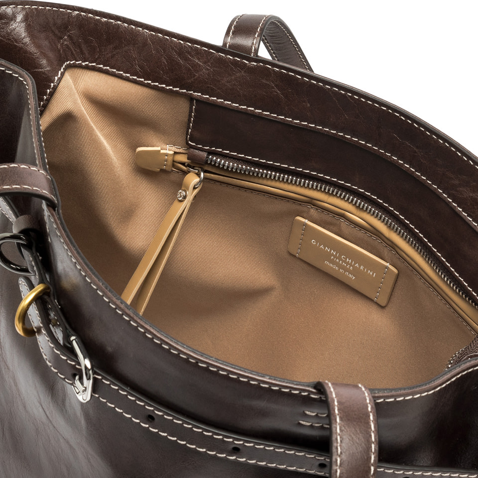 GIANNI CHIARINI  Сумка ASTRID прямоугольной формы с застежкой из полуглянцевой кожи оттенка эспрессо