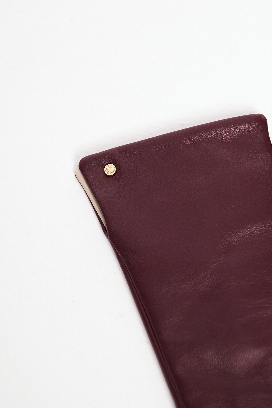 GIANNI CHIARINI Перчатки из премиальной кожи наппа оттенка бордо с контрастной отделкой из молочной кожи