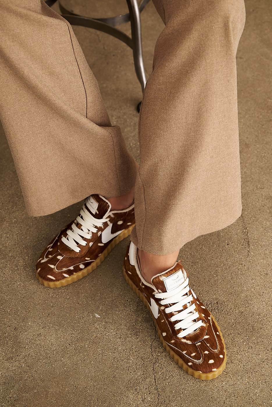 VOILE BLANCHE  Кеды INES из кожи пони с принтом ‘bambi’