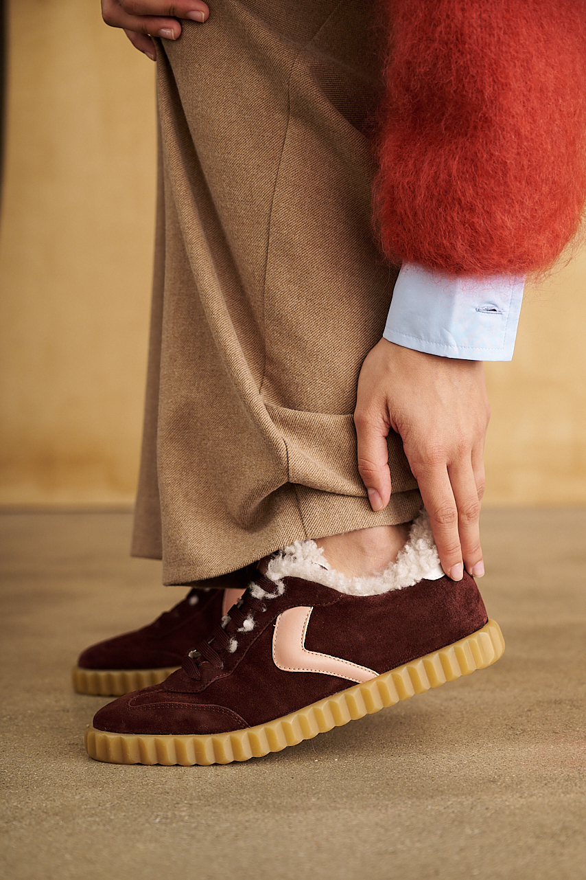 VOILE BLANCHE  Кеды INES из замши оттенка шоколада на меху овчины