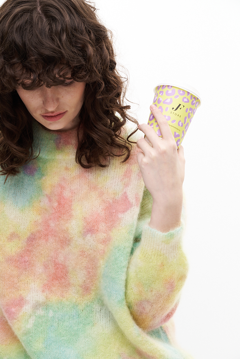 TELA Свитер из нежного мохера с цветными переливами мультиколор