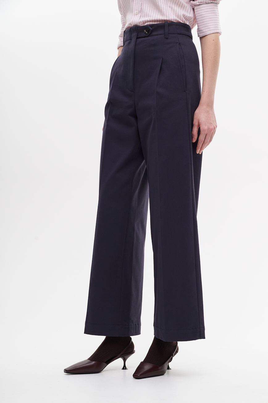 TELA Брюки прямого кроя из габардина оттенка navy blue