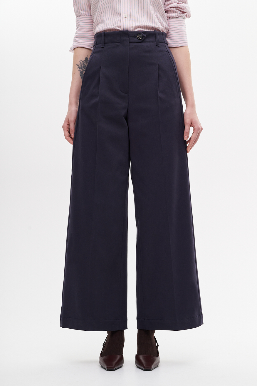 TELA Брюки прямого кроя из габардина оттенка navy blue