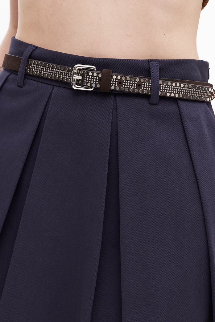 TELA Ремень из замши оттенка шоколада с декором в виде клепок