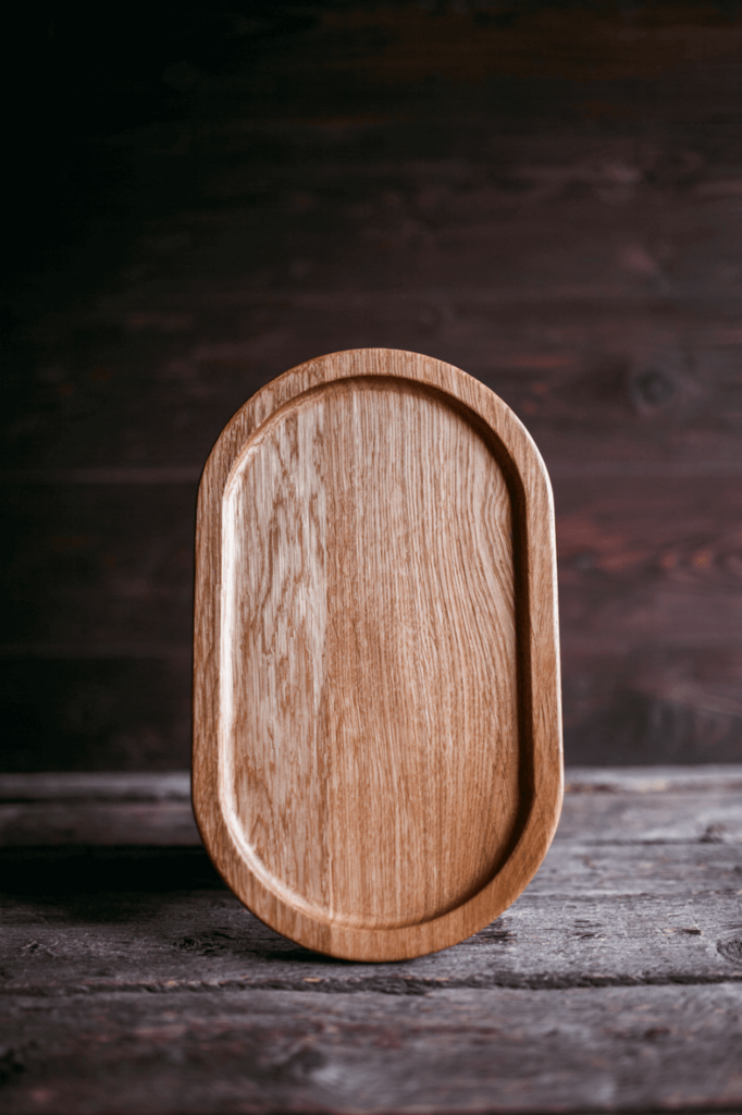 Доска для подачи овальная светлая 2