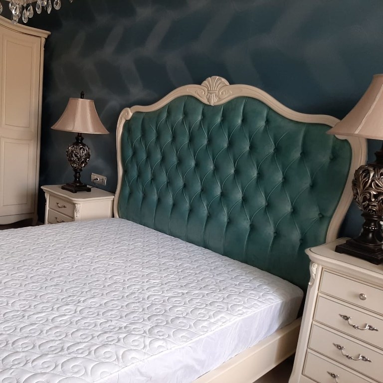 КРОВАТЬ С МЯГКИМ ИЗГОЛОВЬЕМ 180*200 A528