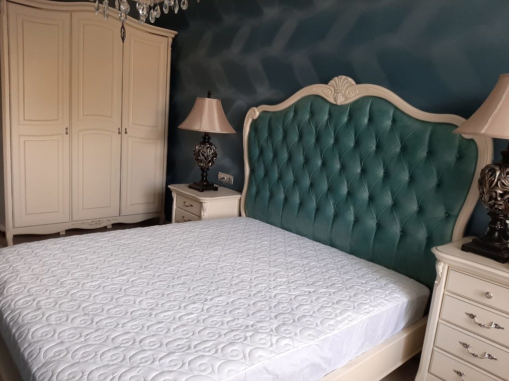 КРОВАТЬ С МЯГКИМ ИЗГОЛОВЬЕМ 160*200 Артикул: A526