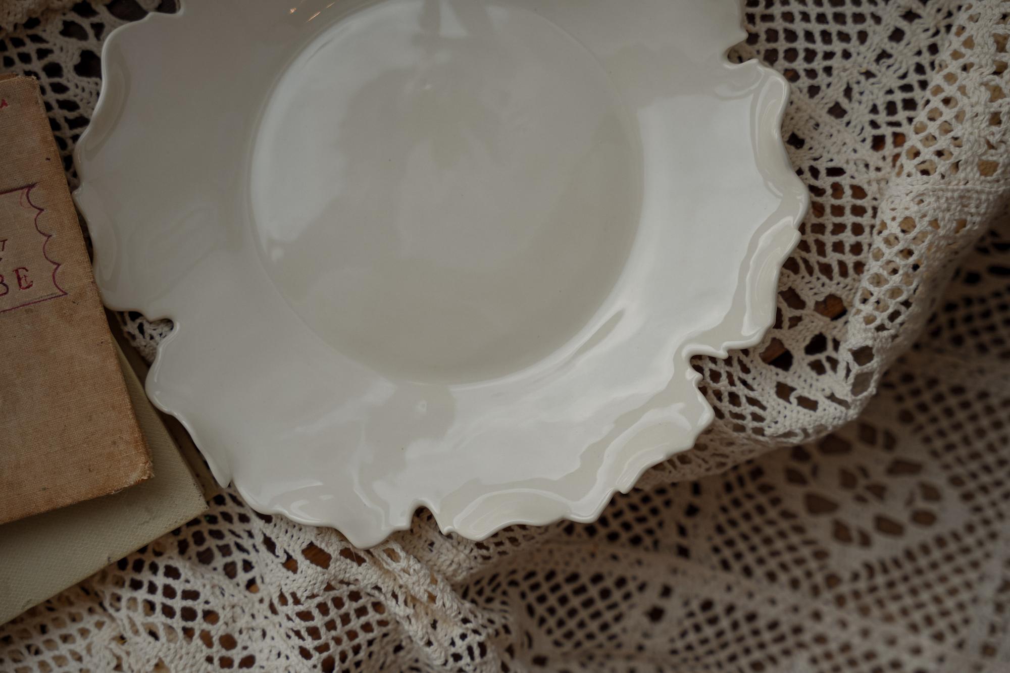 Тарелка Пион латте 24 см