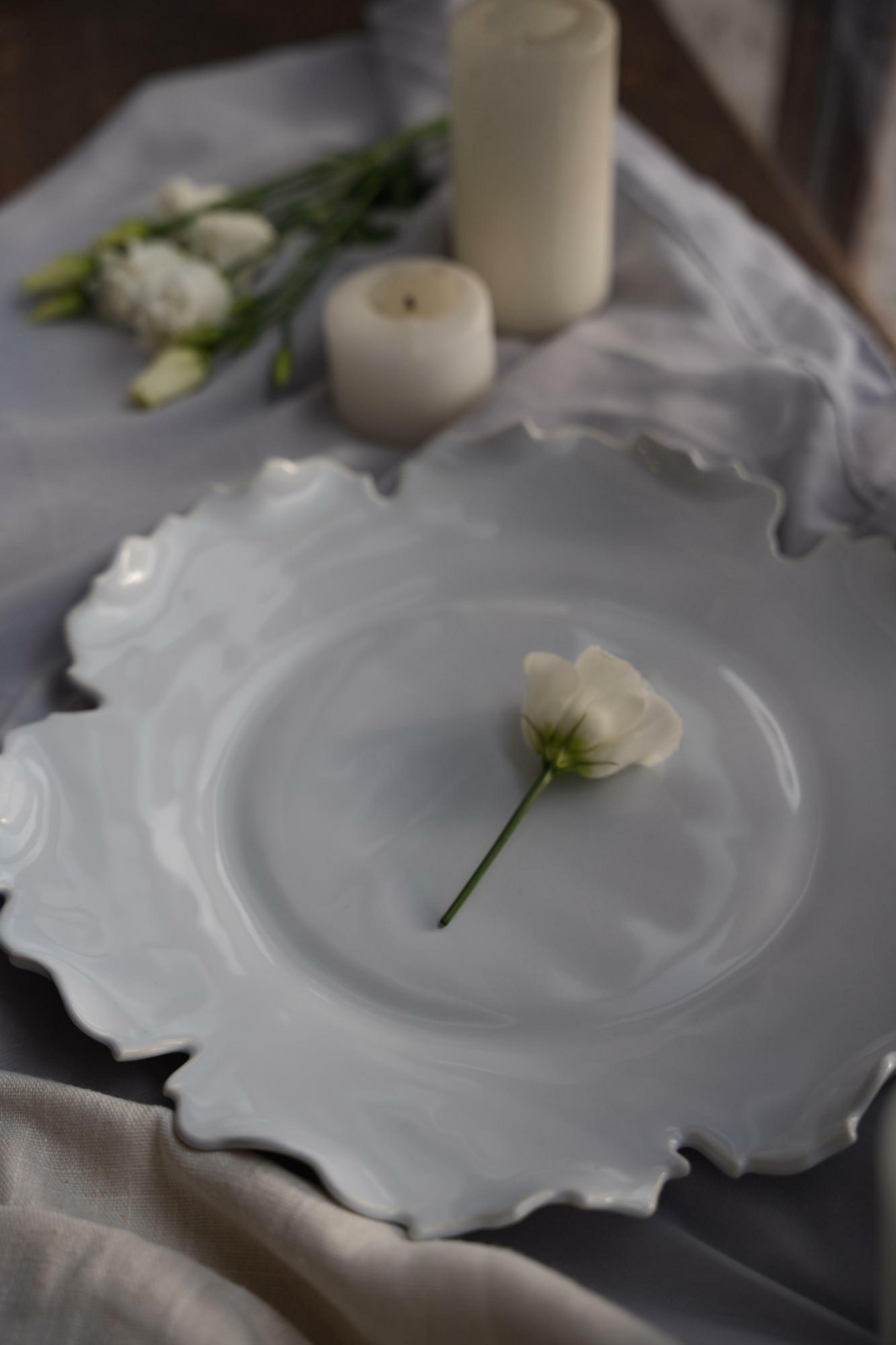 Блюдо Пион серо-голубое 28 см