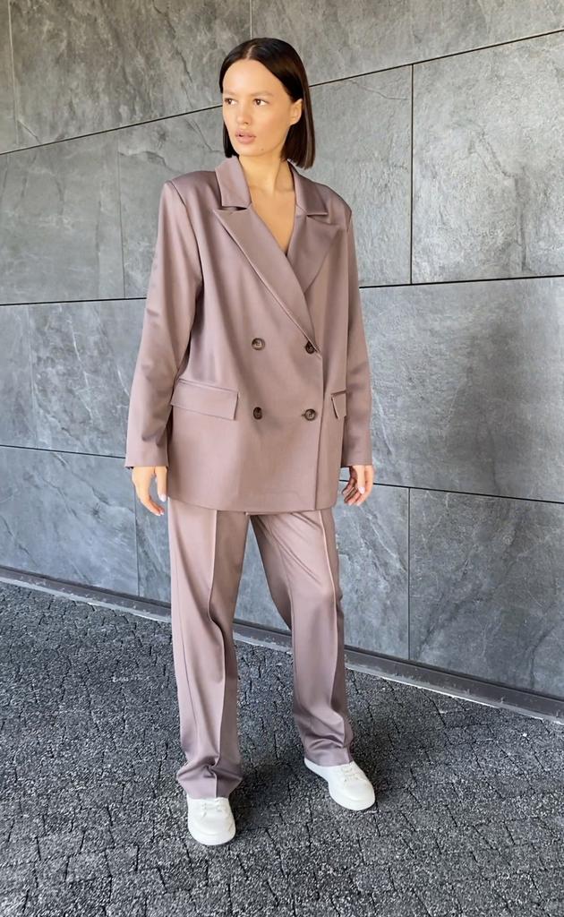 Костюм 'Masculine' в цвете Taupe