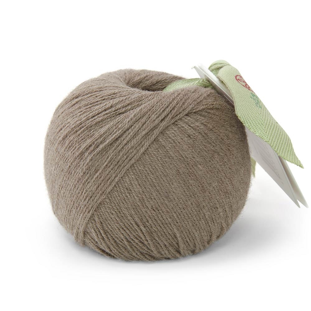 Пряжа KPC Glencoul 4 ply цвет Silver Mink | Wool Story