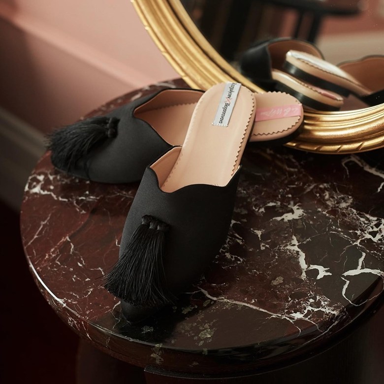 Мюли из шелка черные с кисточками "Шарлотта"