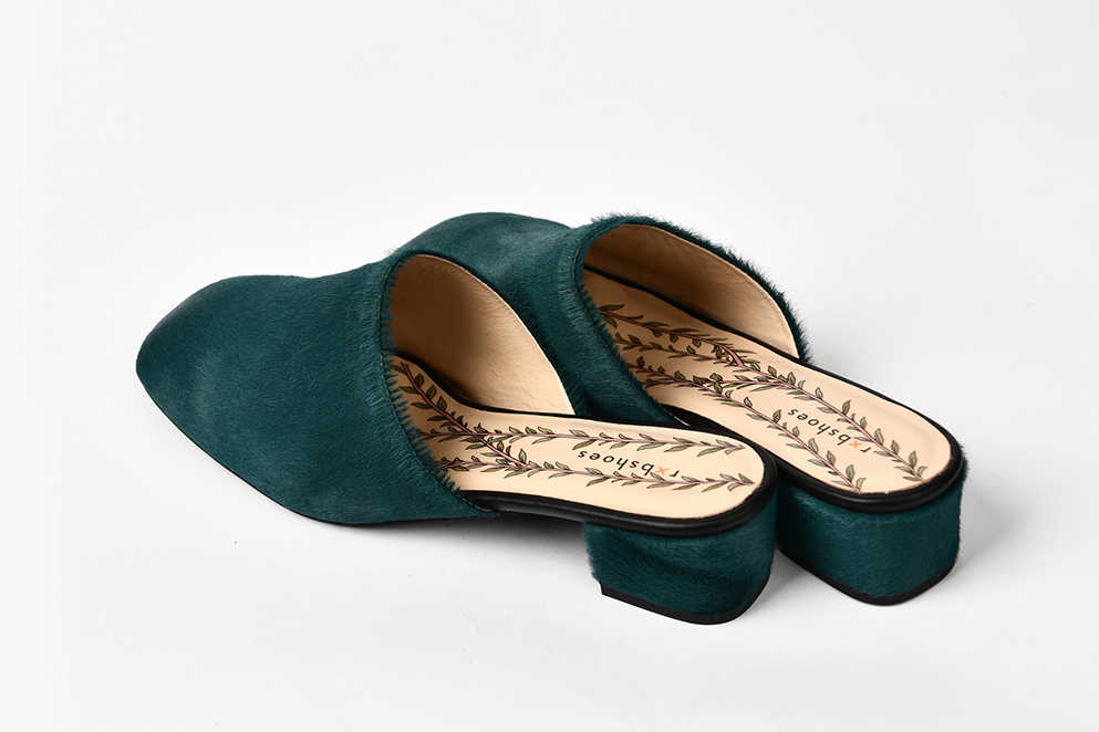 Мюли из пони изумрудного цвета