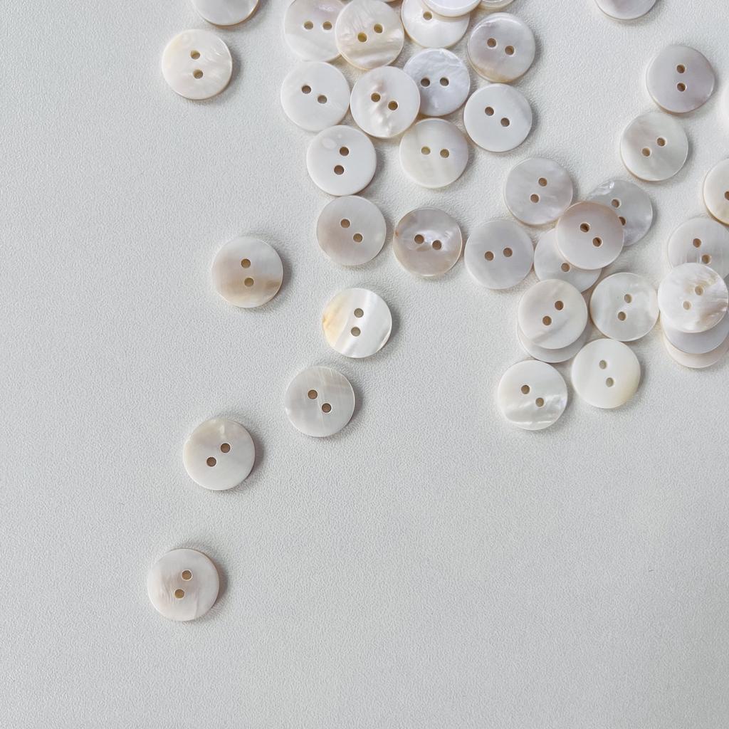 Пуговицы из ракушки. Кофейный перламутр. 15 мм