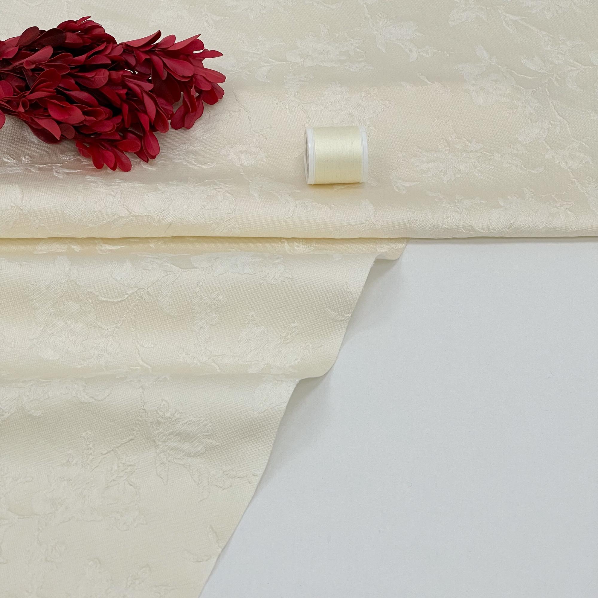 Костюмно-плательный набивной жаккард. Винтажные сады