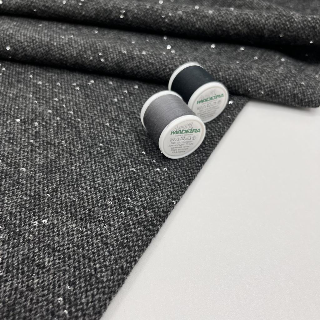 Шерстяной твид с пайетками. Холодная льдинка