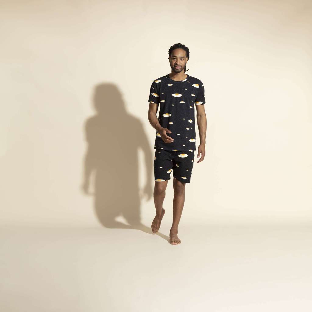 "Неопознанный летающий омлет" Шорты и футболка Муж.