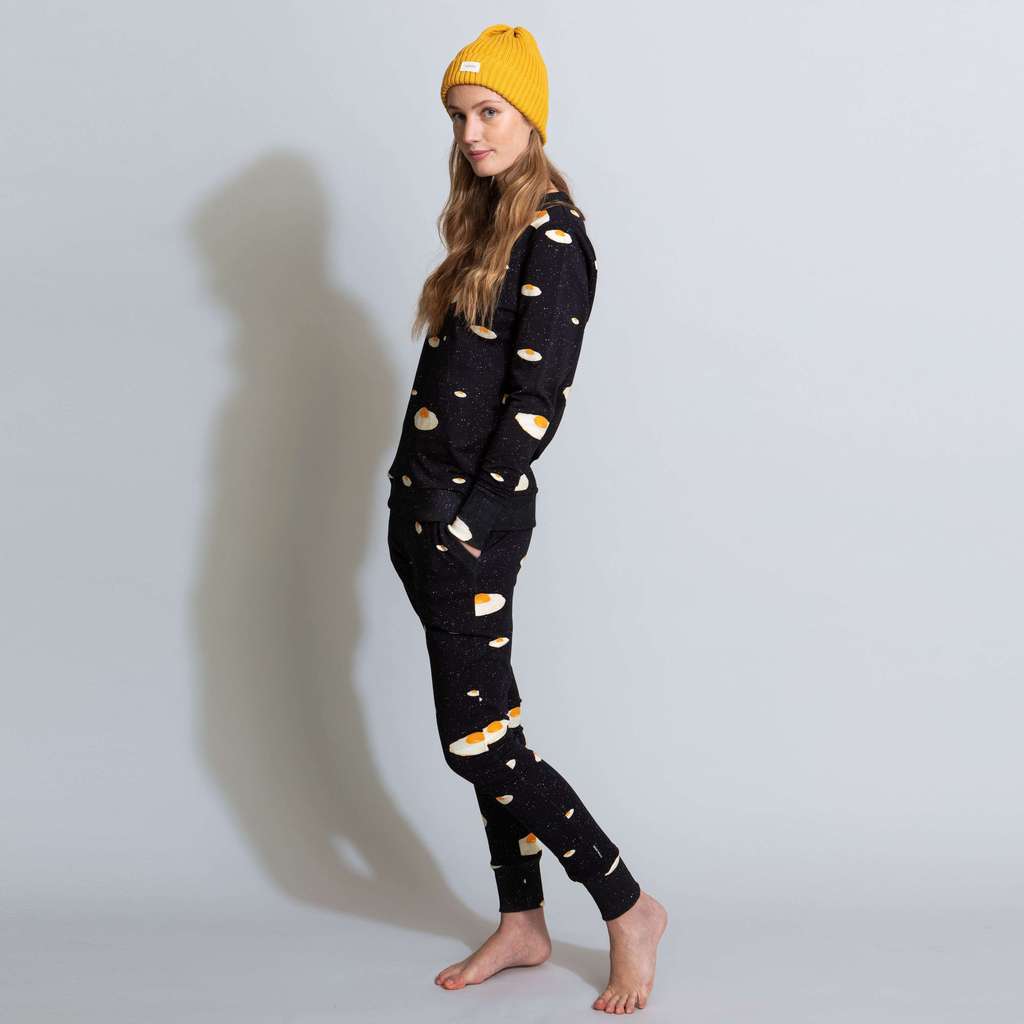 "Неопознанный летающий омлет" Свитер и штаны Жен.