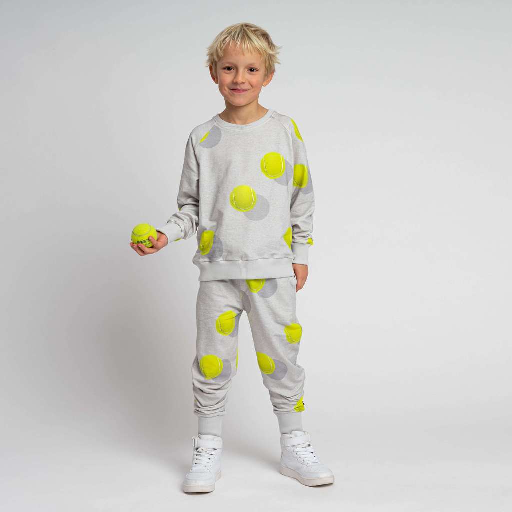 "Теннисные мячи" Свитер и штаны Дети.