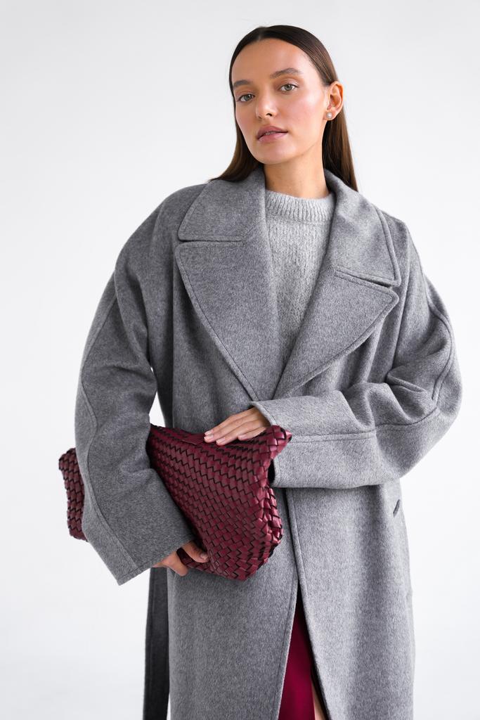 Пальто-халат свободного кроя с поясом пепельного цвета