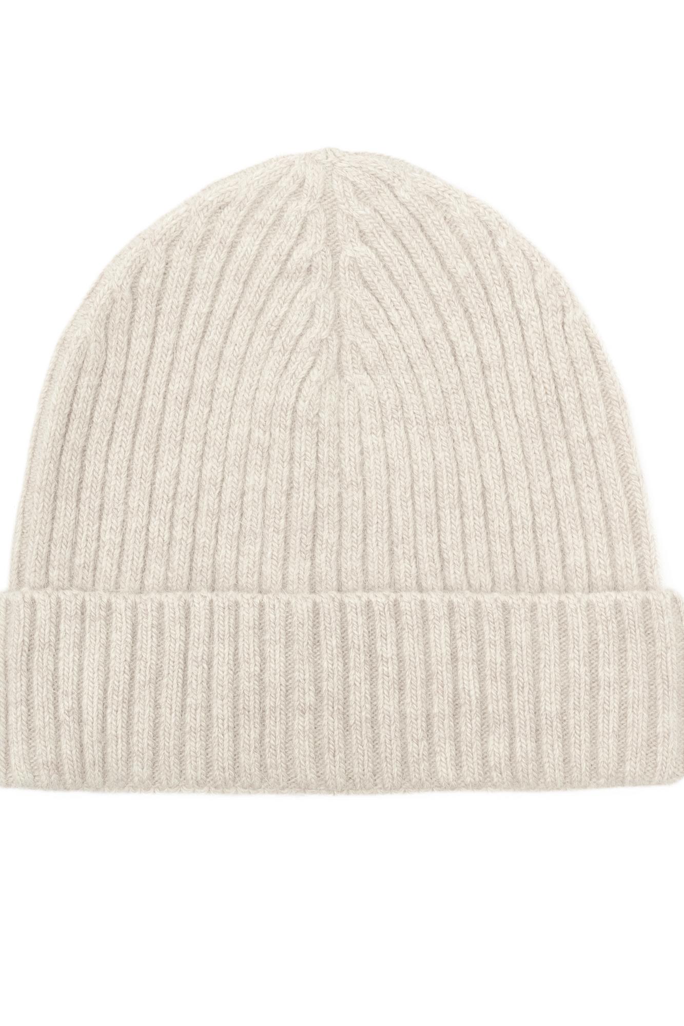 Шапка из ангоры однослойная молочного цвета