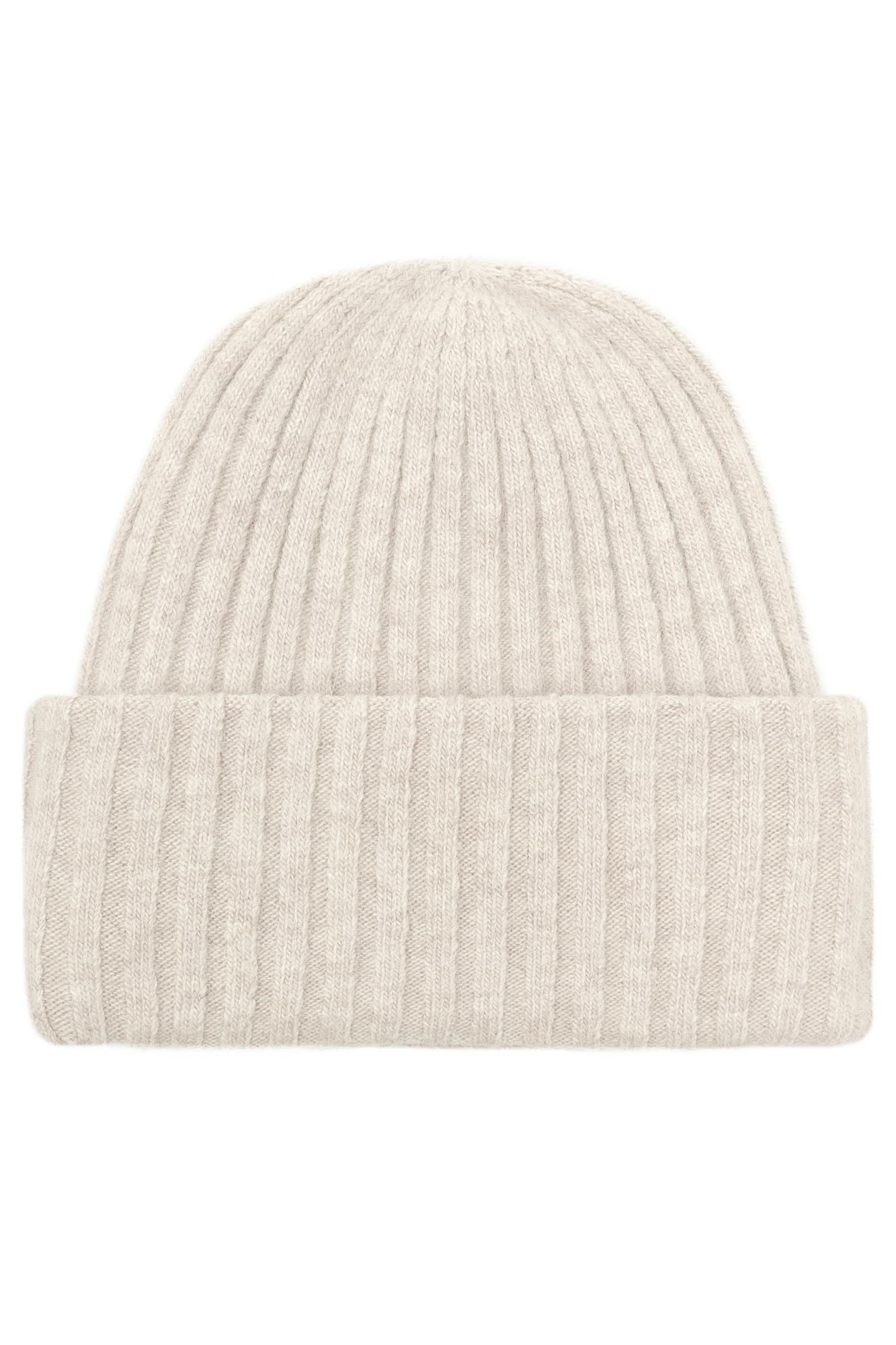 Шапка из ангоры двухслойная молочного цвета