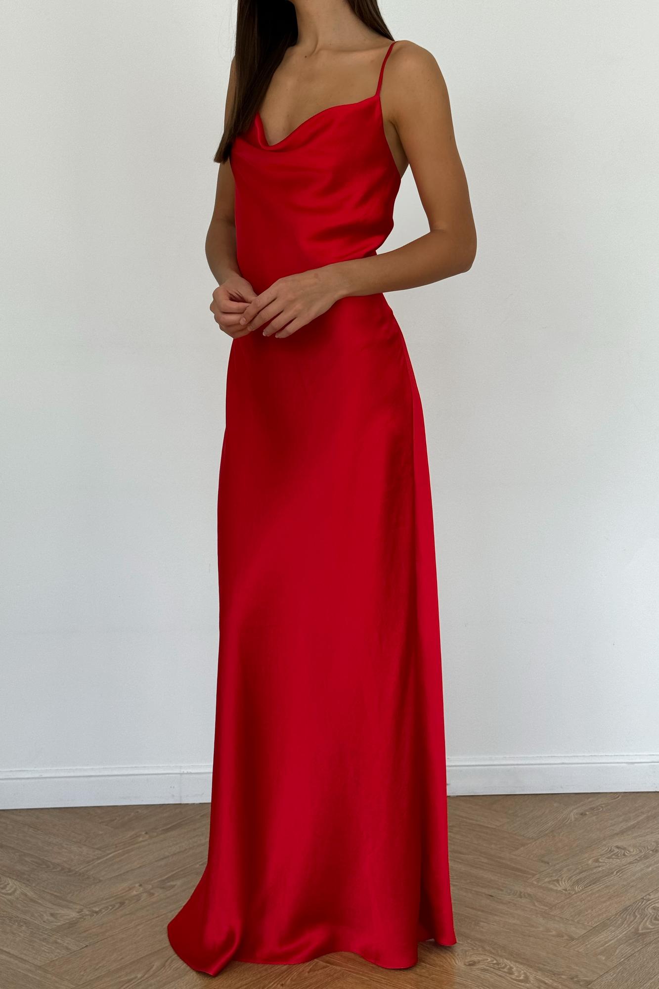 Платье-комбинация из струящейся ткани красного цвета