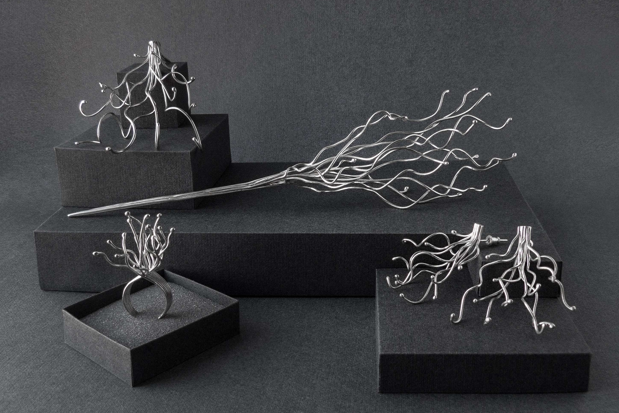 ЮВЕЛИРНЫЙ КОМПЛЕКТ "АКТИНИДИЯ"