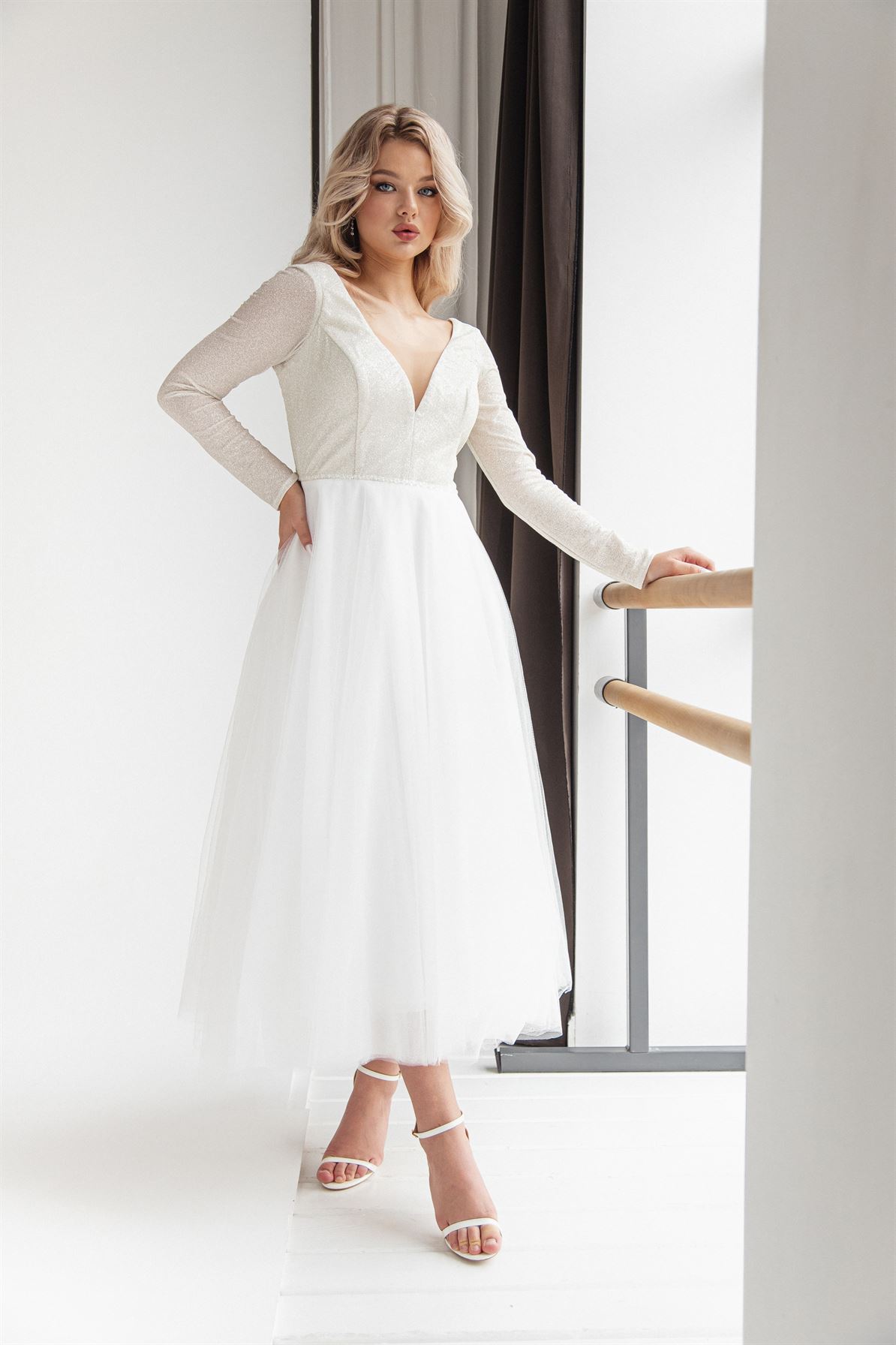 Свадебное платье Стар миди фатин