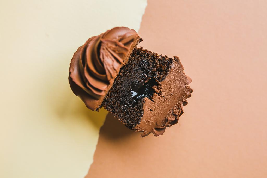 Шоколадный капкейк