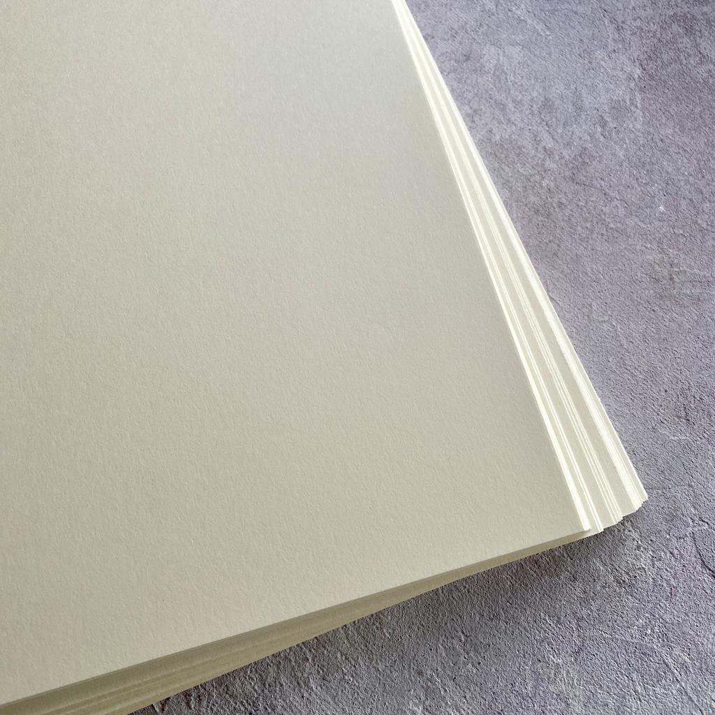 Бумага дизайнерская, Слоновая кость, 240 г/кв.м.